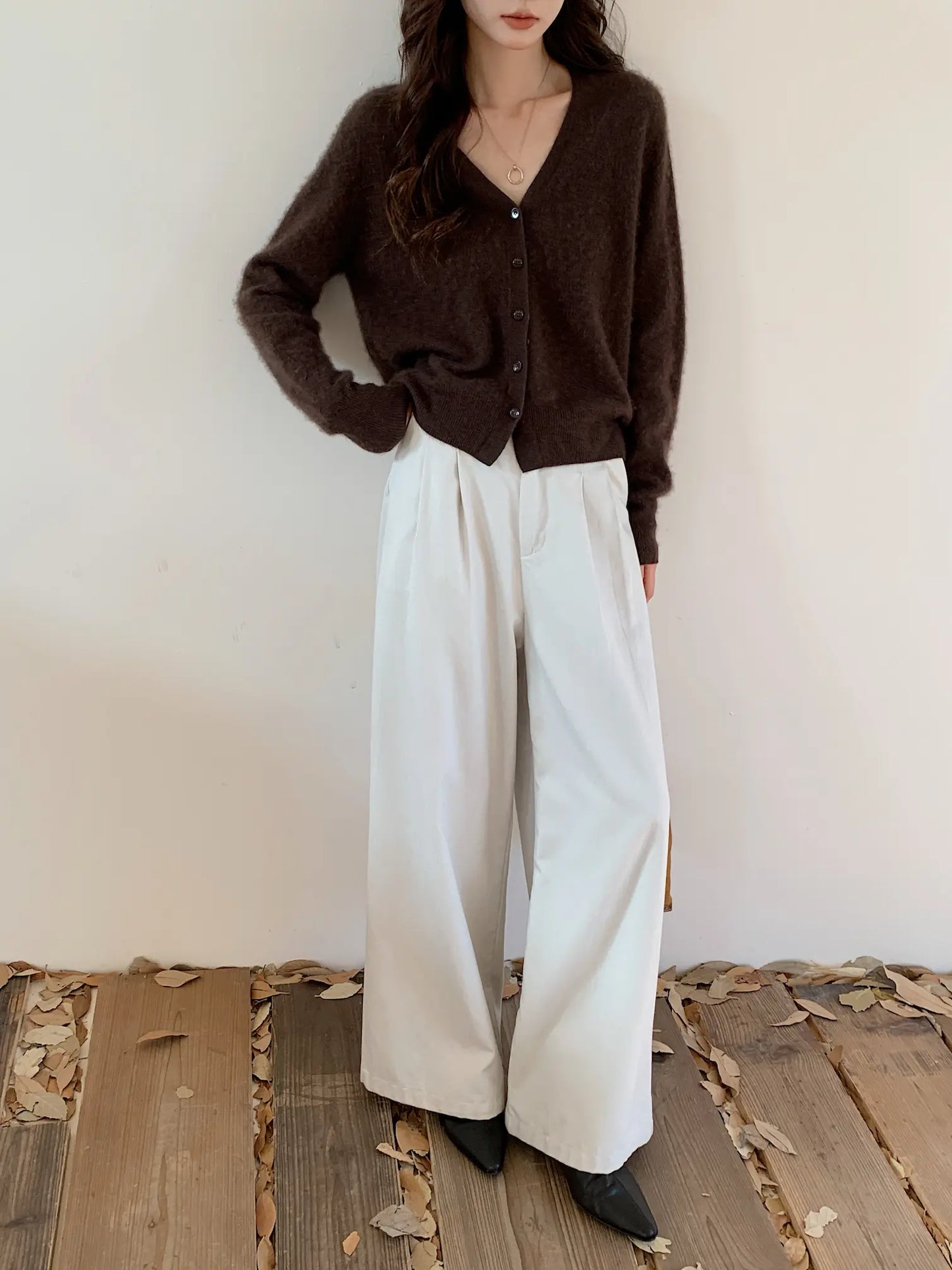 Pure Cashmere V-Neck Cardigan – Women’s Soft & Lightweight Knit Sweater